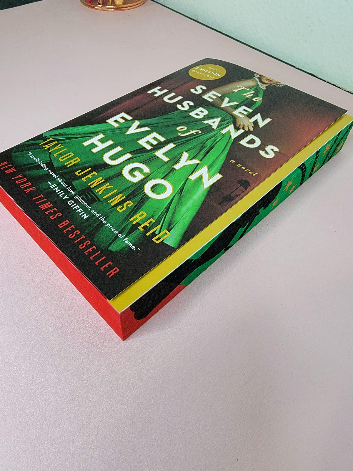 The Seven Husbands of Evelyn Hugo Sprayed Edge Book