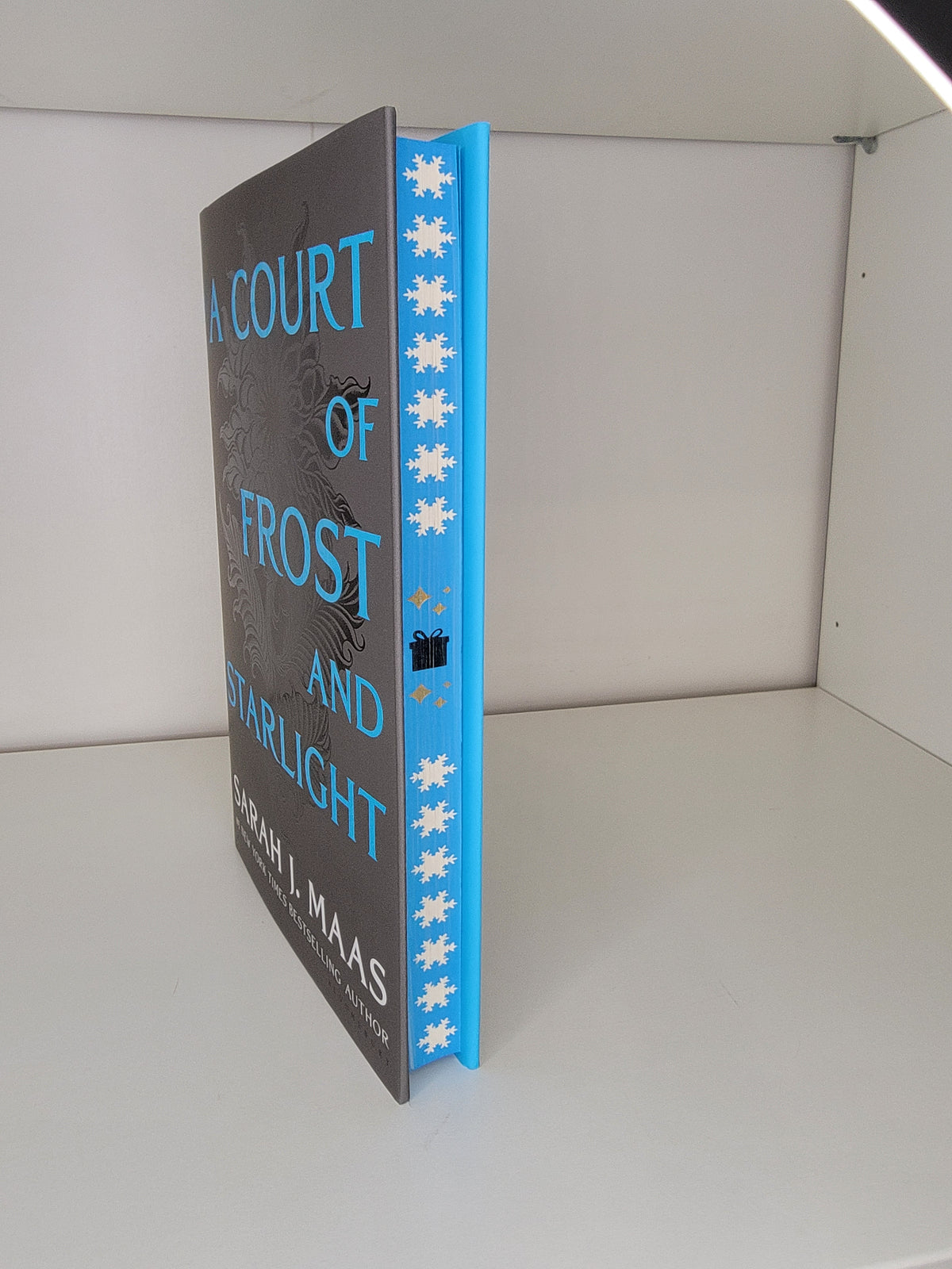 A Court of Thorns and Roses Sprayed Edge Book Set
