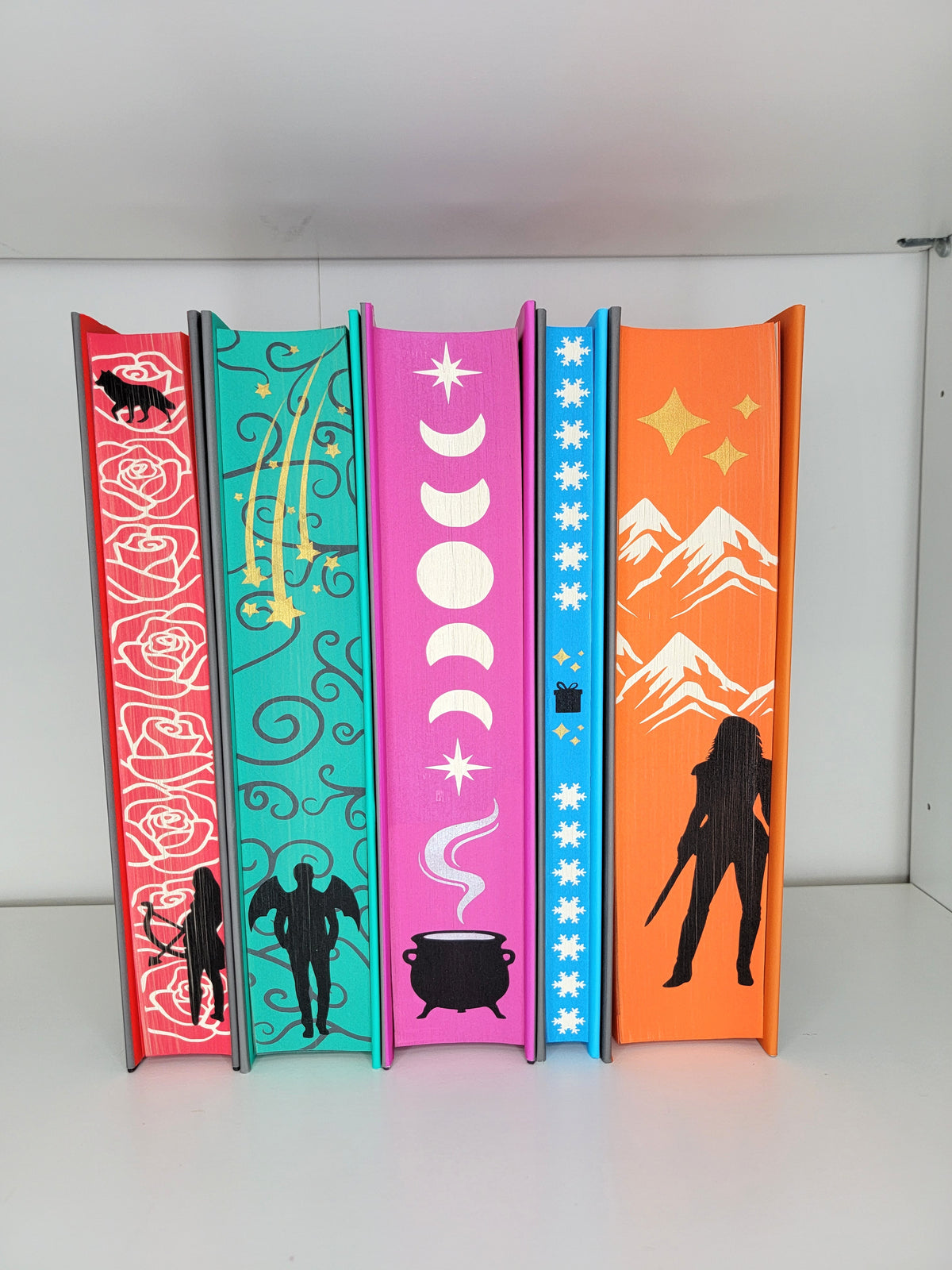 A Court of Thorns and Roses Sprayed Edge Book Set