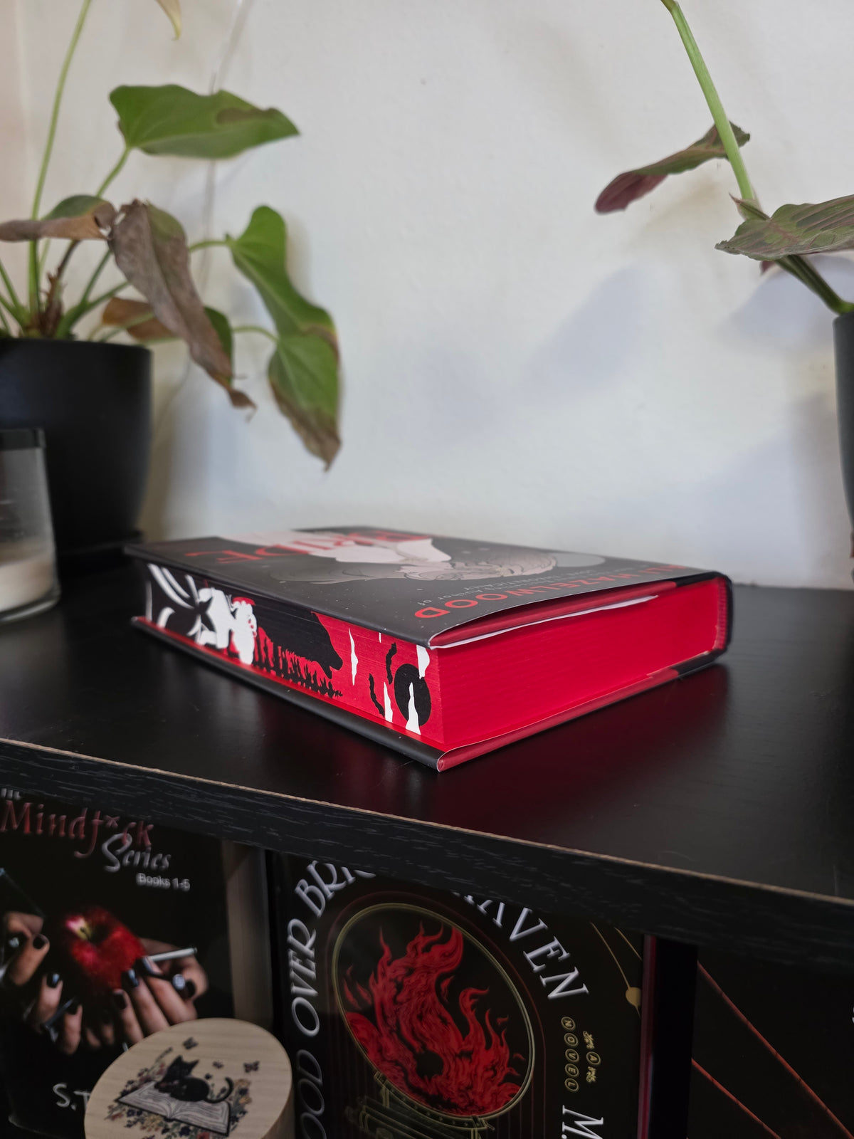 Bride Sprayed Edge Book